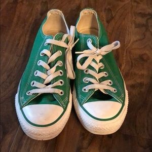 Green and white Converse women’s size 7